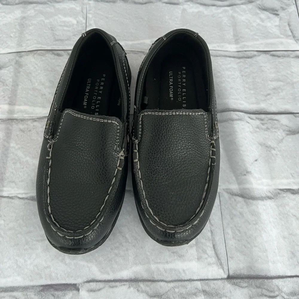 Perry Ellis Bradley boy size 11 dress slip on shoes
